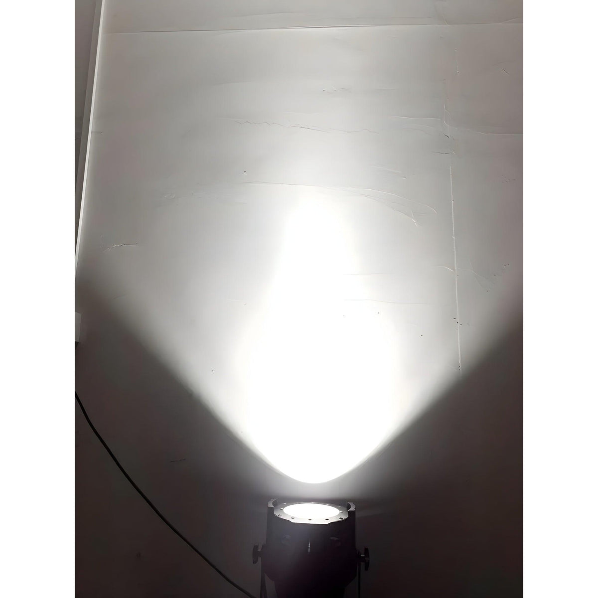 Foco PAR64 Wash LED COB 150W RGBW - Tempo Shop