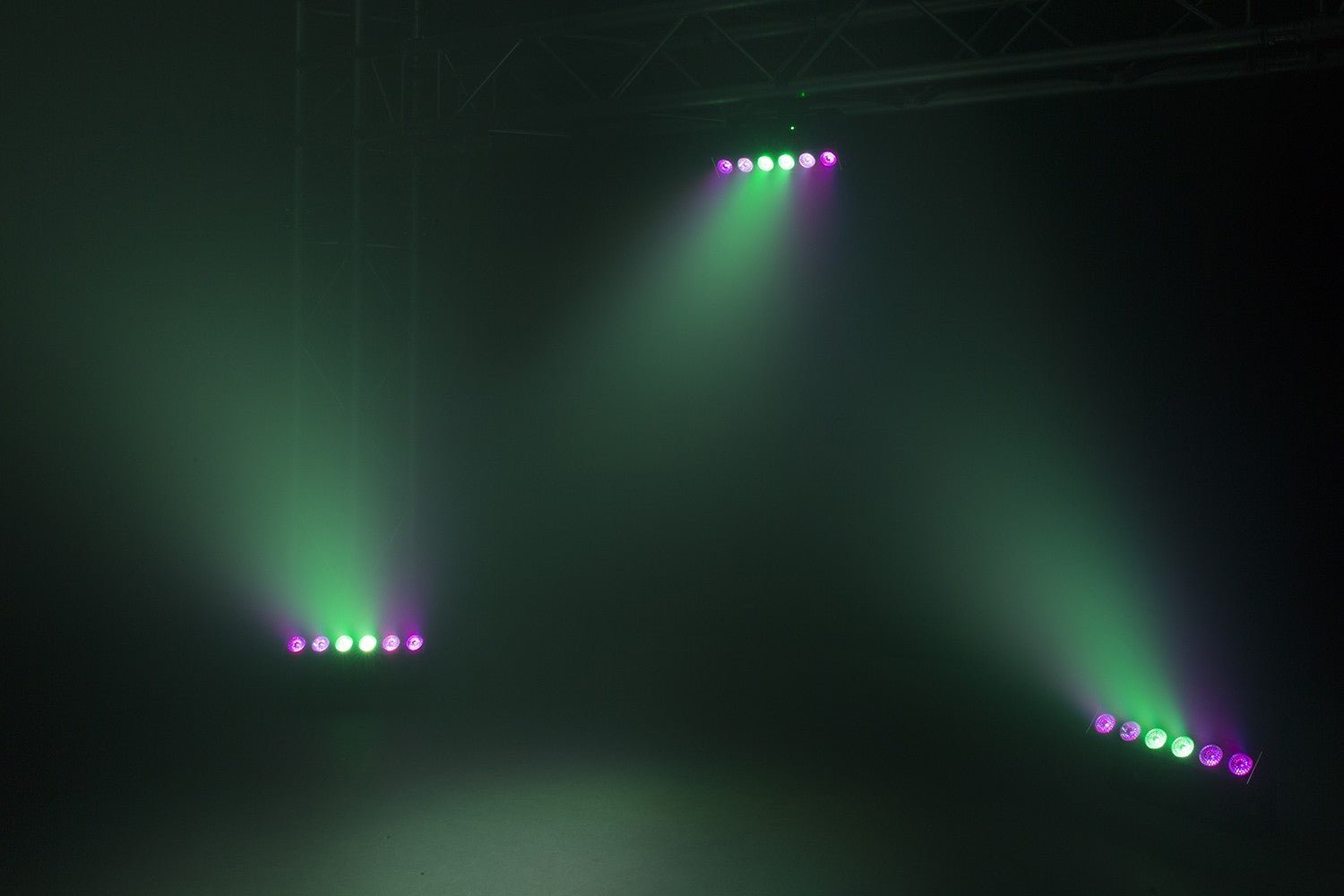 beamZ BBB612 - Barra con bateria 6x 12W - Tempo Shop