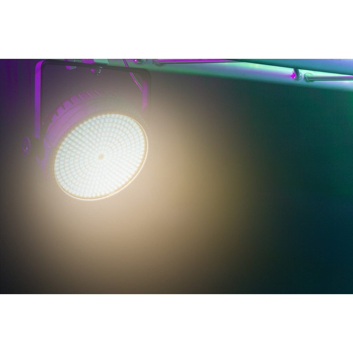beamZ BT430 - Foco Par Ligero Strobo CW/WW - Tempo Shop