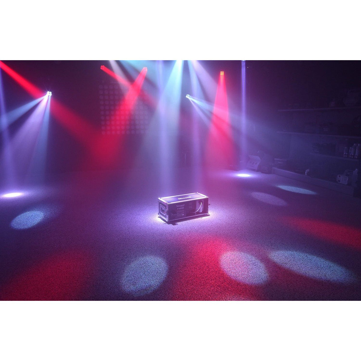 beamZ F1600 - Maquina de niebla profesional en Flightcase - Tempo Shop