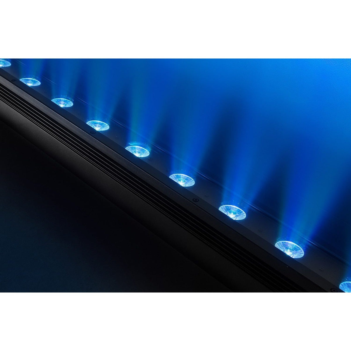 beamZ LCB128IP - Barra LED IP65 12x 8W RGBA - Tempo Shop