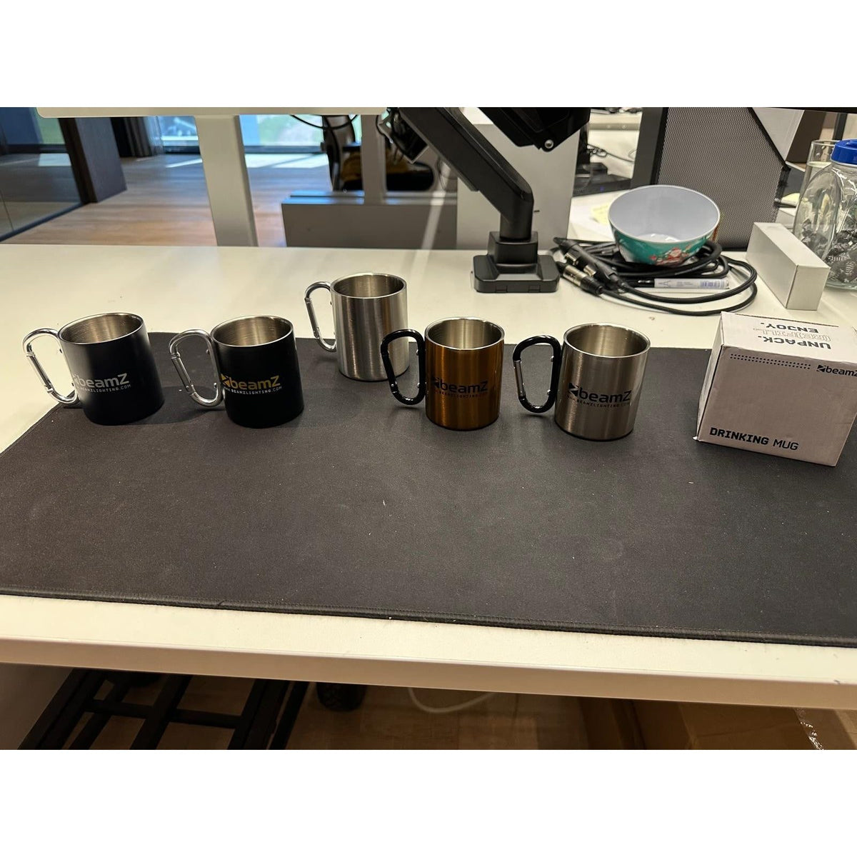 beamZ Thermo Mug 280 ml - Taza térmica de acero inoxidable con asa mosquetón para técnicos y DJs - Tempo Shop