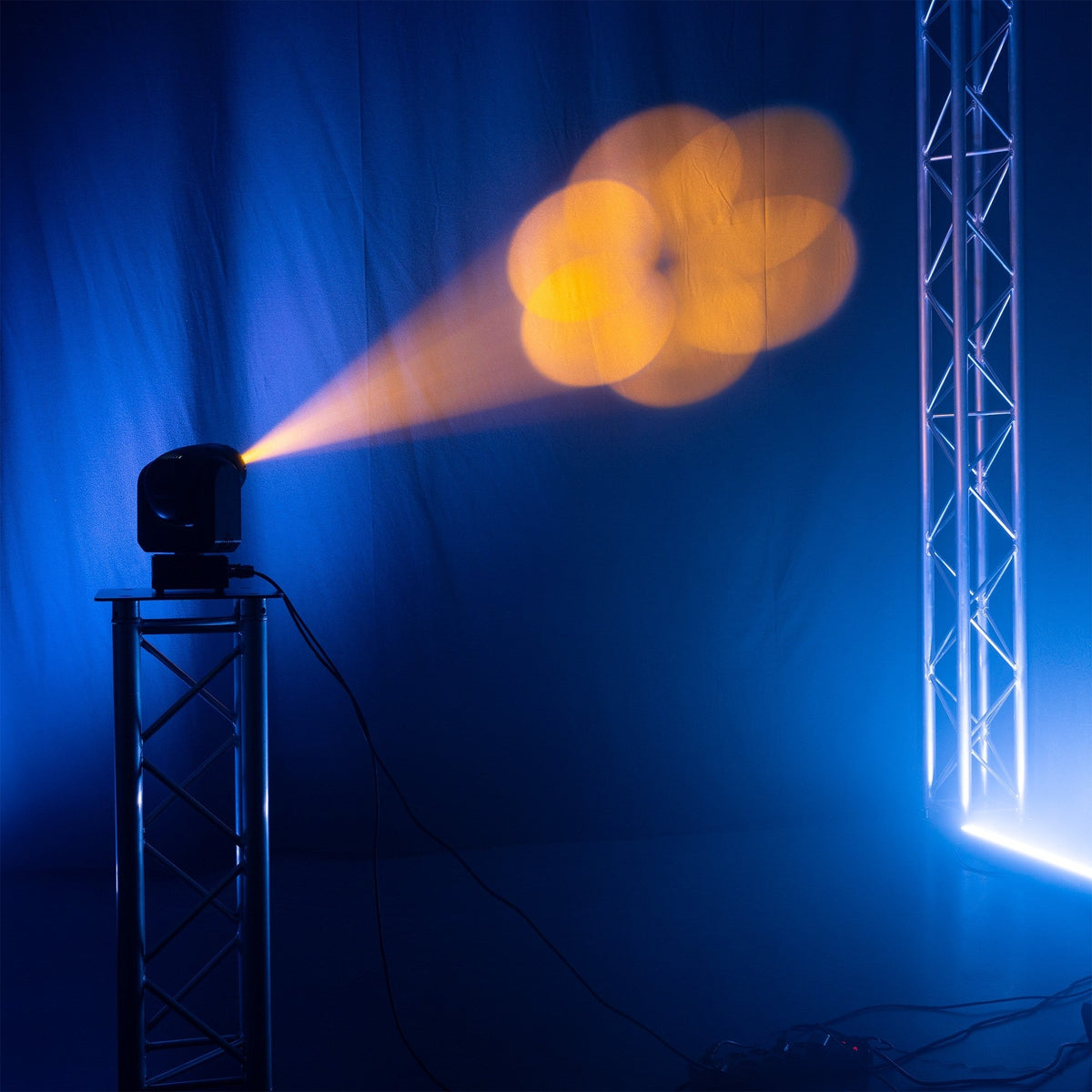 beamZ Cobra Wash100 - LED Cabeza móvil CW/WW con anillo LED - Tempo Shop