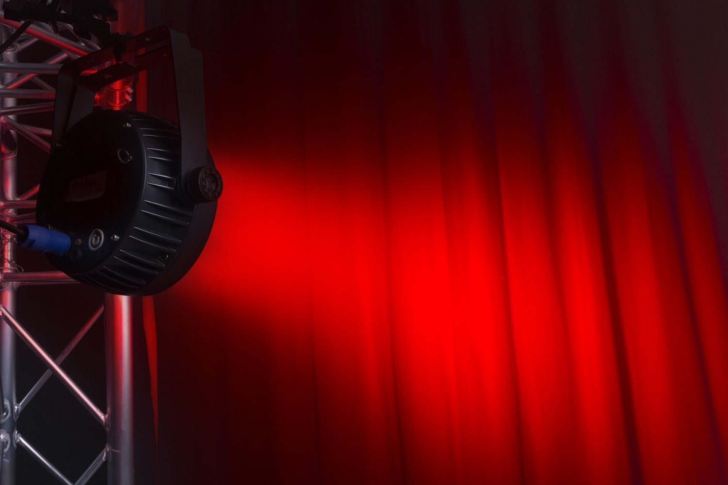 beamZ Pro BAC508 - Foco Par LED aluminio - Tempo Shop