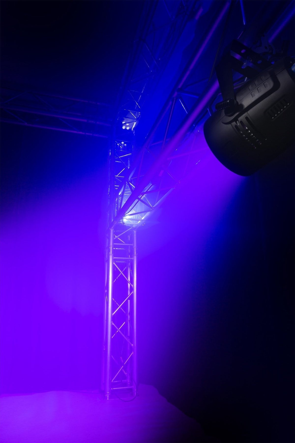 beamZ Pro BAC552Z - Foco Par PRO Aluminio con Zoom RGBW - Tempo Shop