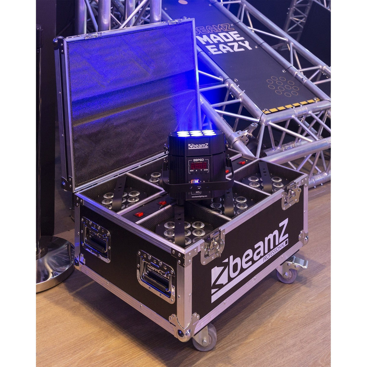 beamZ Pro BBP60 - Conjunto Focos, 6pcs en Flightcase con cargador - Tempo Shop