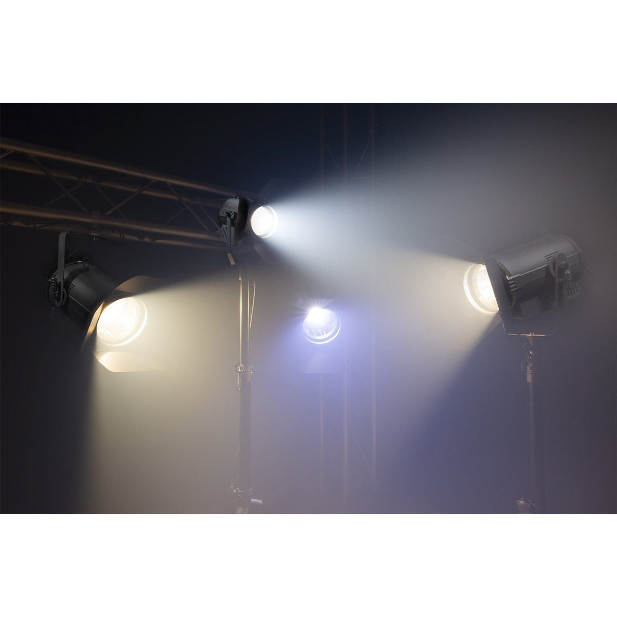 beamZ Pro BTF50Z - Mini Foco Fresnel Zoom 50W LED WW/CW - Tempo Shop