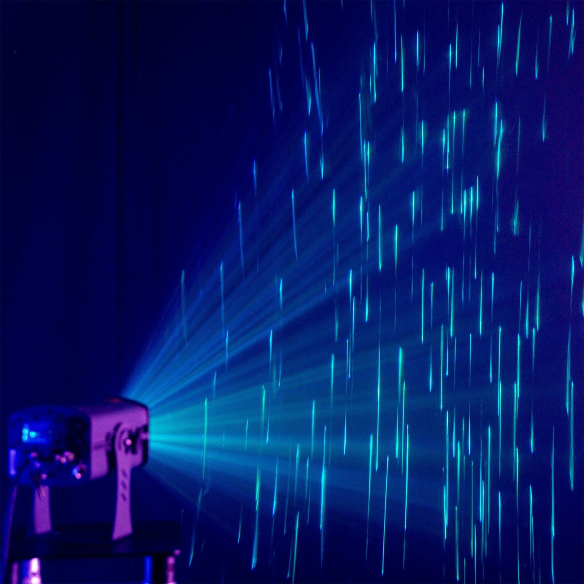 beamZ Pro TerraSky Rain - Láser para exteriores con efecto de lluvia RGB IP65 - Tempo Shop