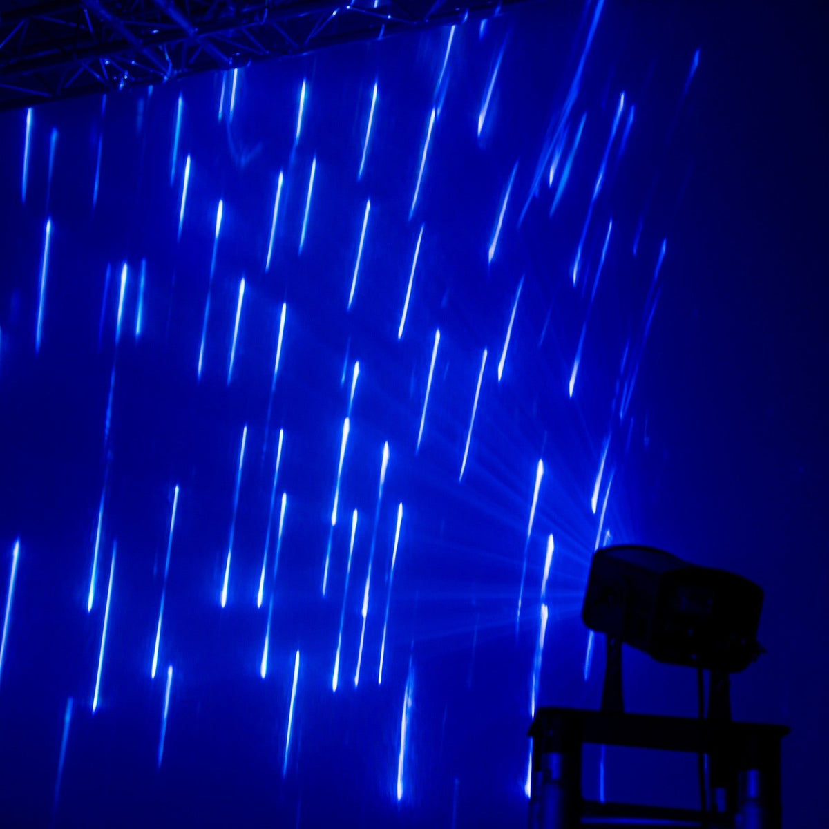 beamZ Pro TerraSky Rain - Láser para exteriores con efecto de lluvia RGB IP65 - Tempo Shop