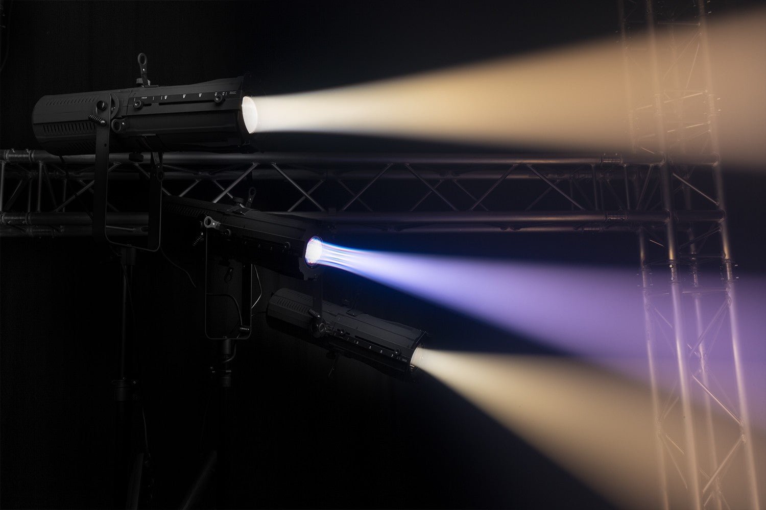 beamZ Pro BTS250C - LED Cañón spot con zoom 250W RGBW - Tempo Shop