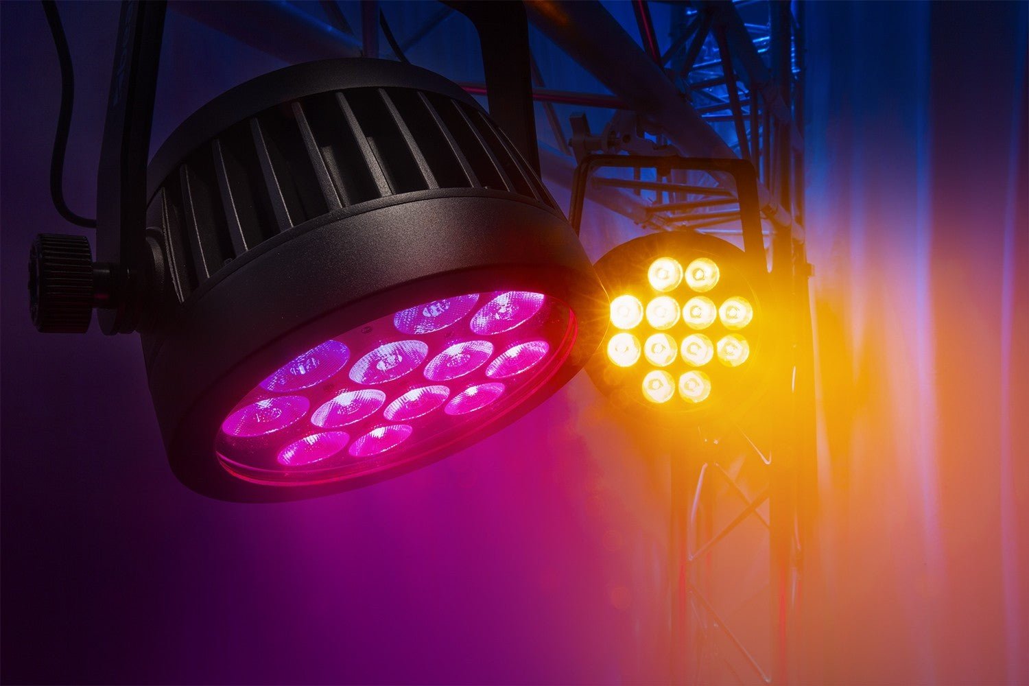 beamZ Pro BWA532 - Foco PAR Aluminio IP65 LED 12x 12W 4 - en - 1 - Tempo Shop