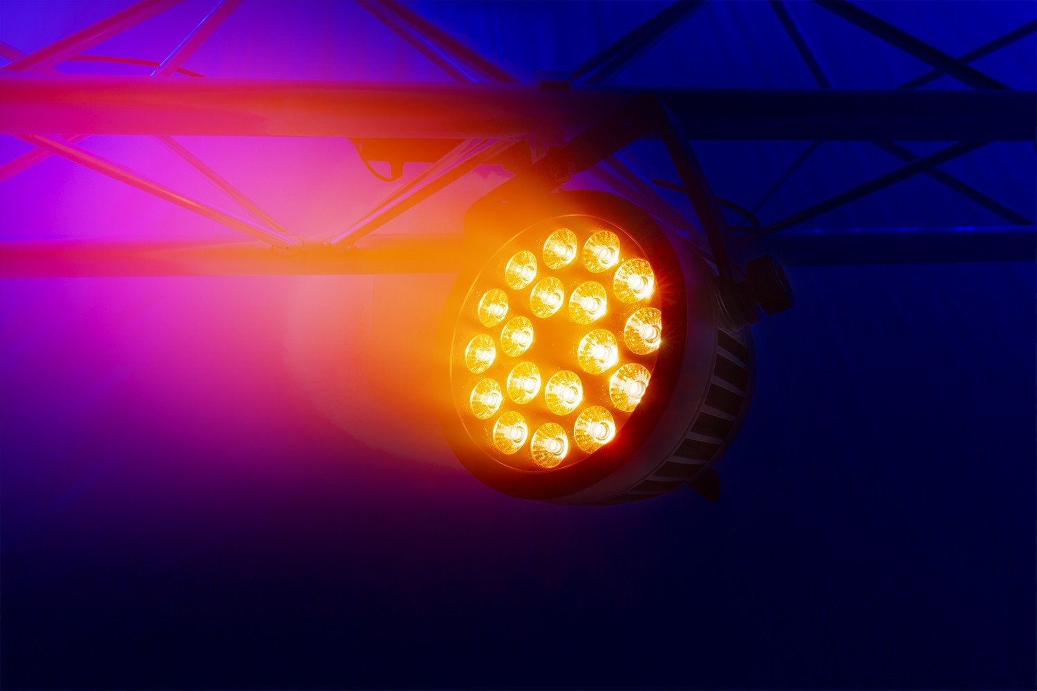 beamZ Pro BWA536 - Foco PAR Aluminio IP65 LED 18x 12W 4 - en - 1 - Tempo Shop