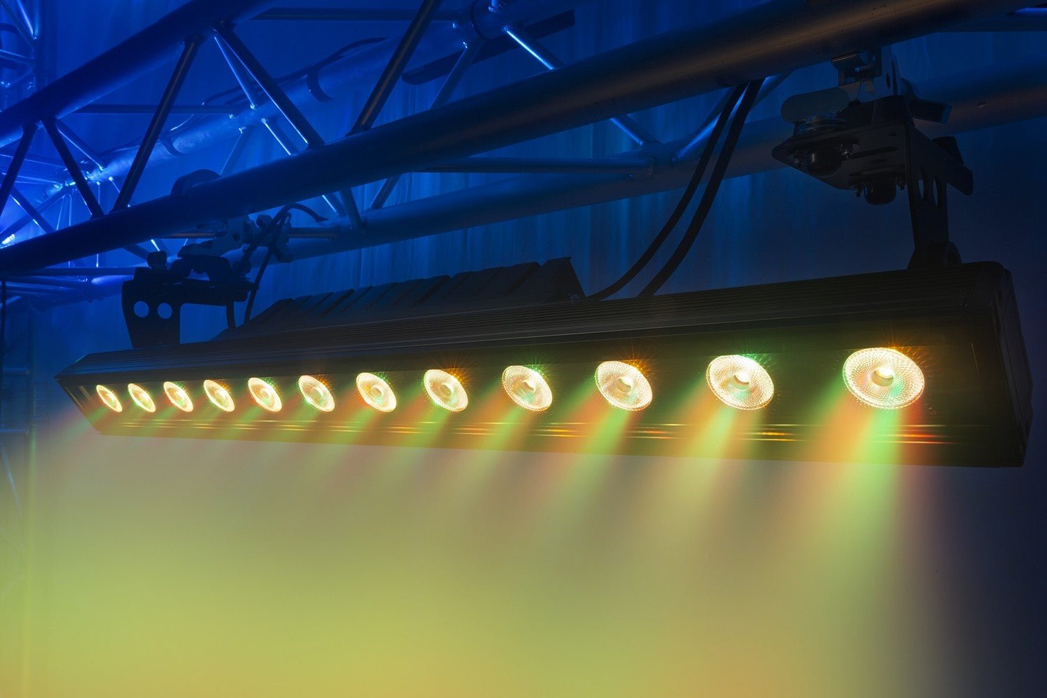 beamZ Pro LCB1215IP - Barra LED IP65 12x 15W 6 - en - 1 - Tempo Shop