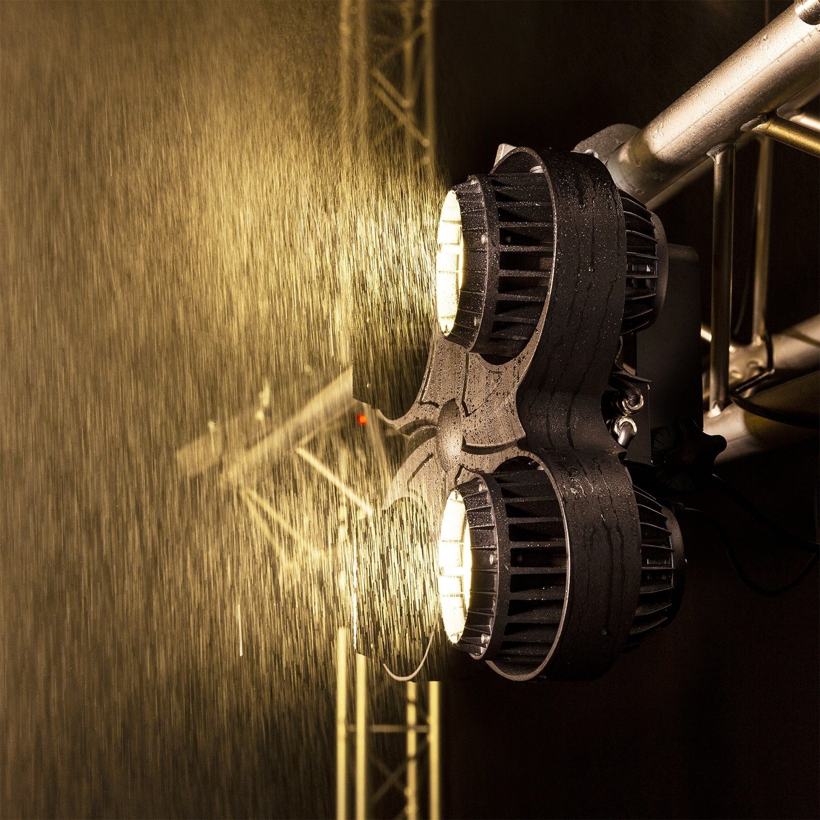 beamZ Pro SB420IP - Cegadora Escenario IP65 WW/Ambar - Tempo Shop