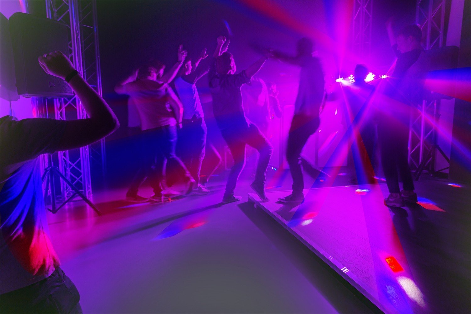 beamZ SB02 ShowBar - Barra con batería 2x Derby y 2x PAR - Tempo Shop