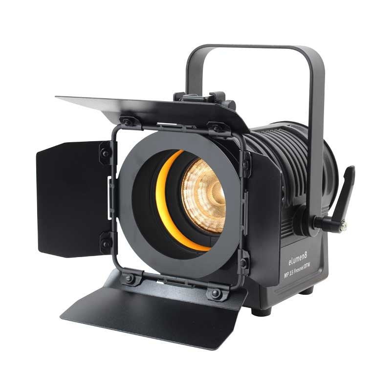 eLumen8 MP 15 LED Fresnel DTW - Foco Proyector Profesional con Tecnología Dim to Warm y Visera - Tempo Shop