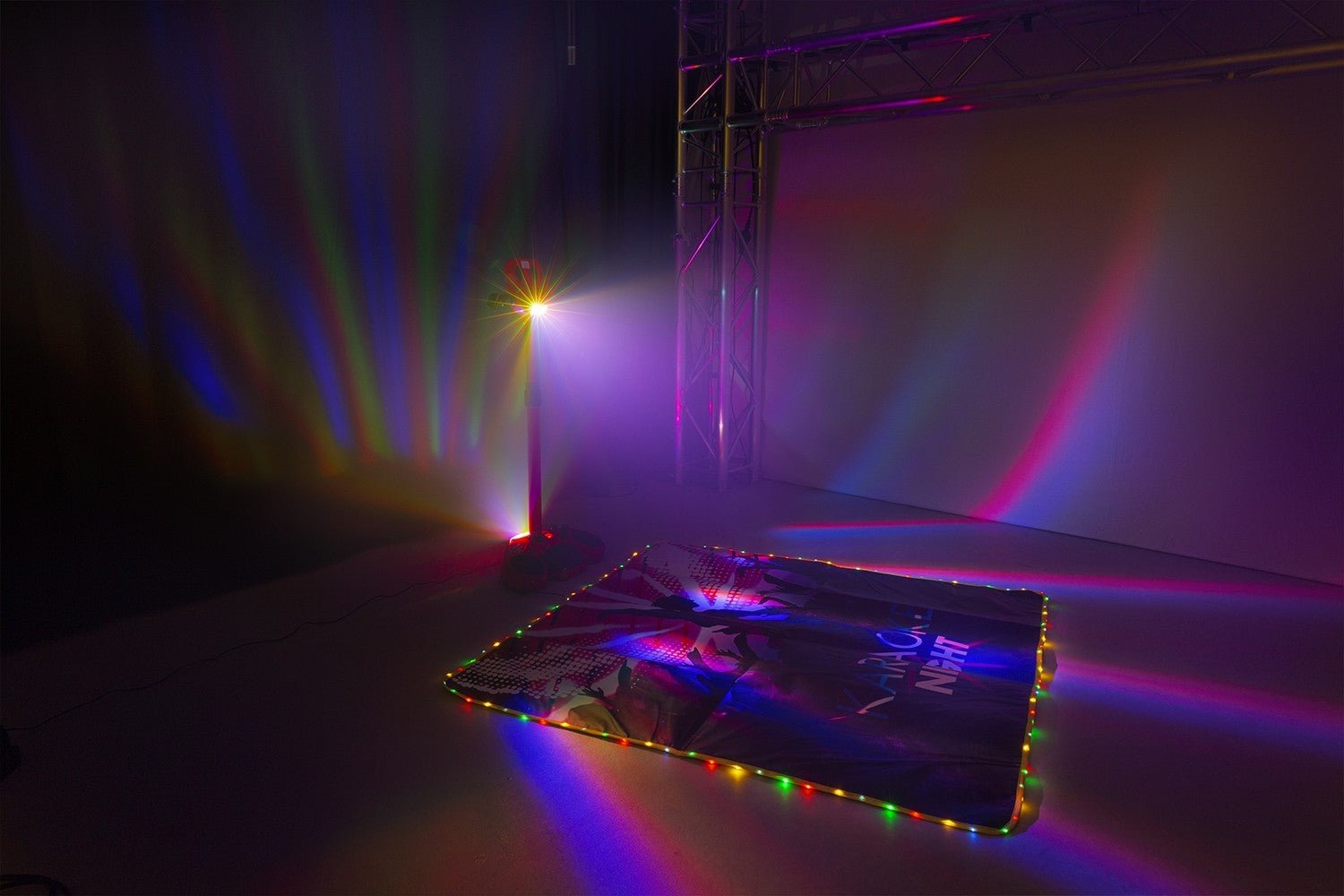 Fenton KSM15R - Set escenario Karaoke Rojo con alfombra de escenario - Tempo Shop