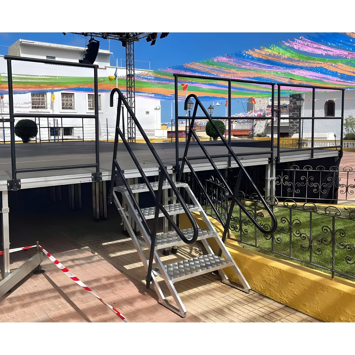 GUIL ECP-4 - Escalera de aluminio de 4 peldaños para escenarios con alturas de 700 a 1300 mm - Tempo Shop