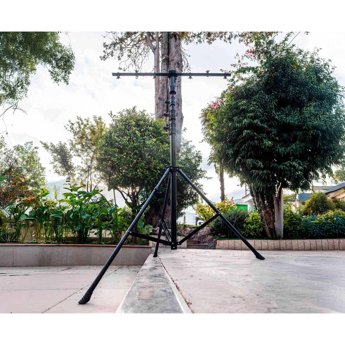 GUIL FC-06 - Torre de iluminación manual reforzada. Altura máx. 4,12 m. 1 Pata regulable - Tempo Shop
