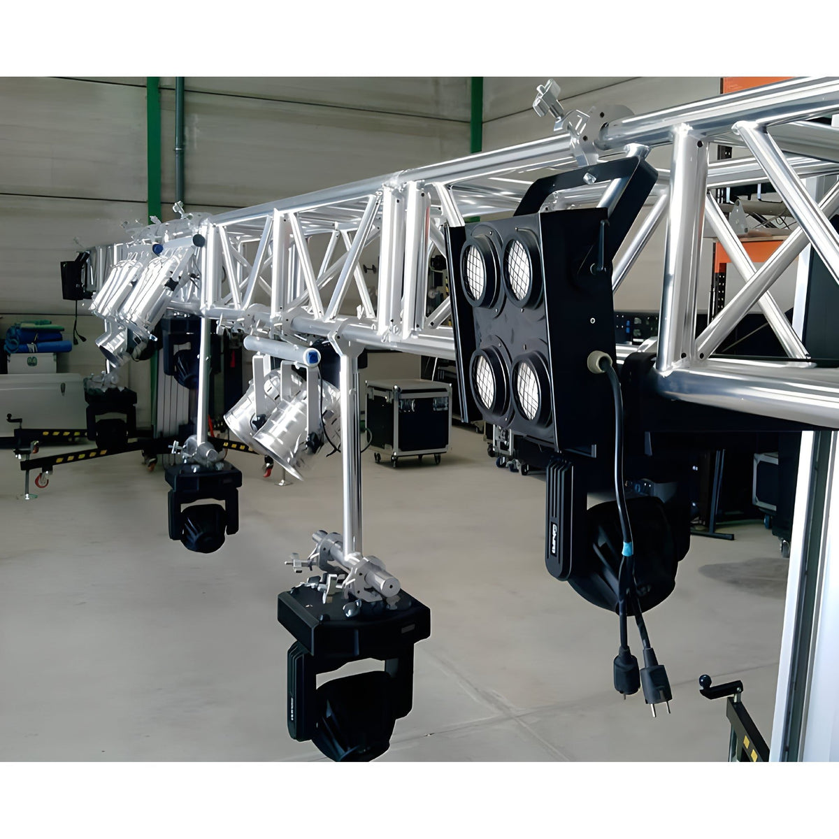 GUIL TTL-02 - Brazo telescópico para su anclaje a truss (9 posiciones de 115 cm a 195 cm) - Tempo Shop