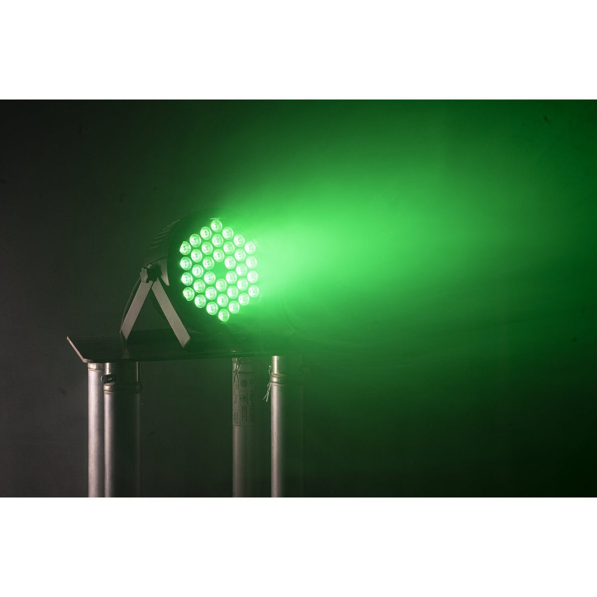 Ibiza Light & Sound THINPAR36X1W-RGB – Proyector PAR extra-plano con 36 LED RGB 1 W - Tempo Shop