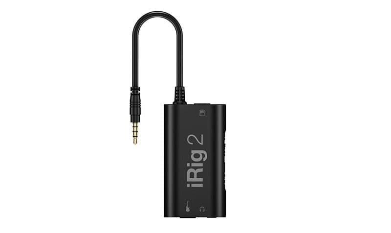 IK Multimedia iRig 2 - Interfaz analógica de guitarra/bajo con salida Amp Out y conmutador FX/THRU para iPhone, iPad, iPod touch y Mac
