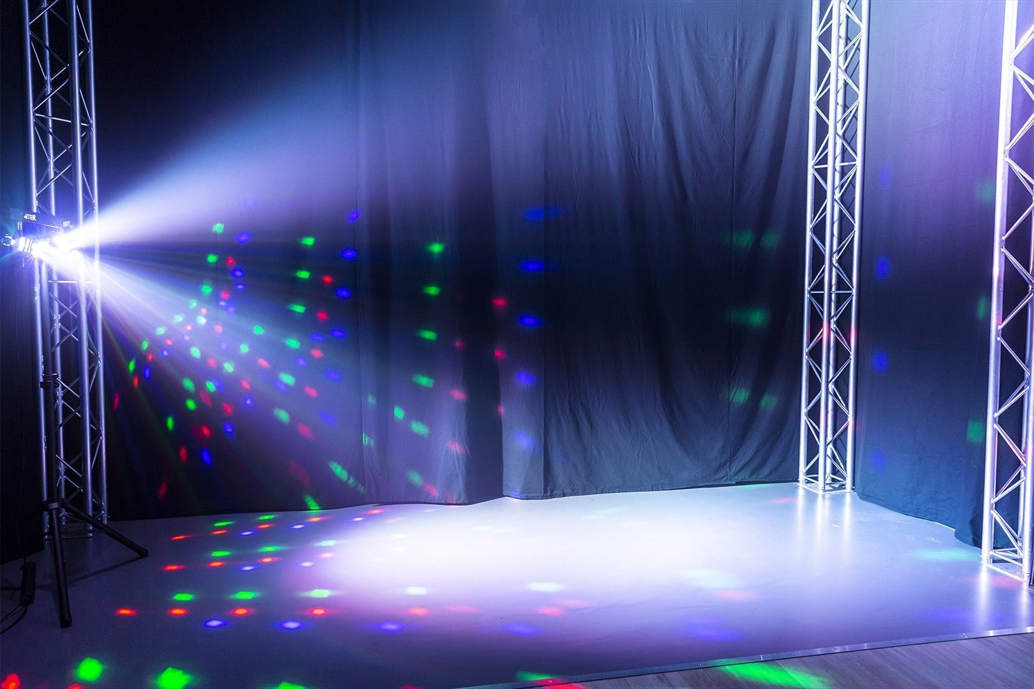 Max Partybar12 - Kit 2x Foco PAR y 2 x Derby - Tempo Shop