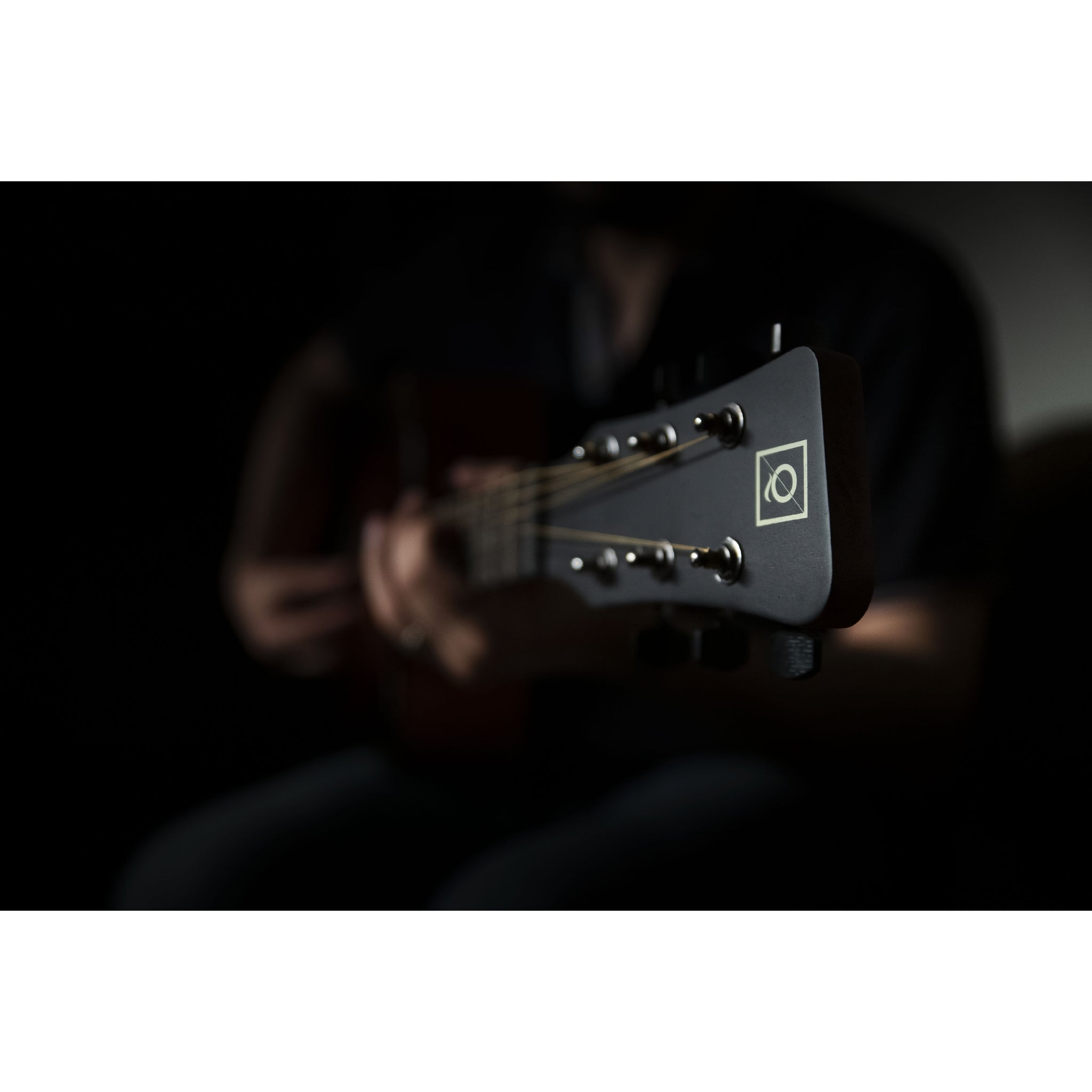 OQAN QGA - 100CE SBG (PREAMP) - Guitarra electro - acústica con cutaway tipo dreadnought - Tempo Shop