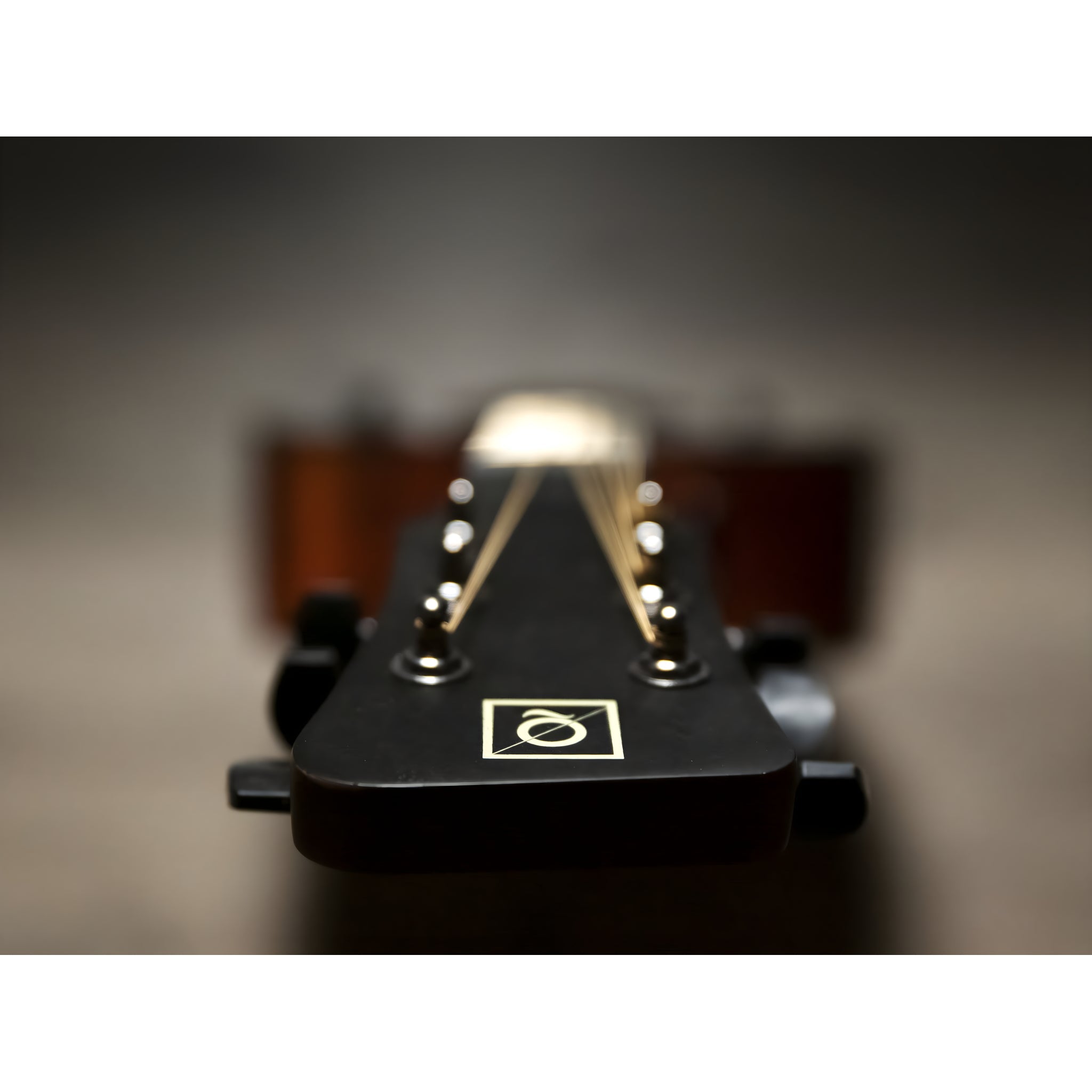 OQAN QGA - 100CE SBG (PREAMP) - Guitarra electro - acústica con cutaway tipo dreadnought - Tempo Shop