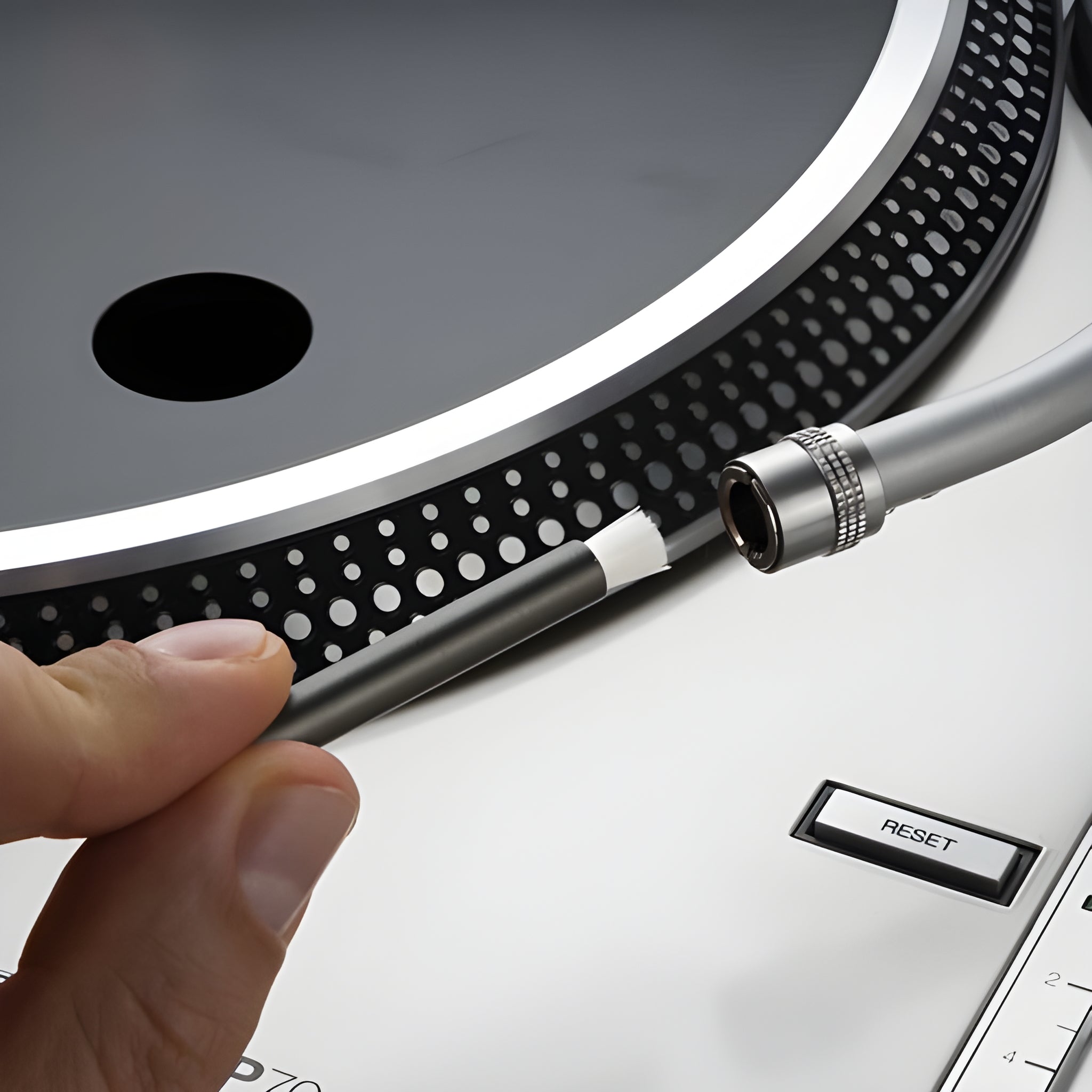 Reloop - Kit para el cuidado y limpieza de tocadiscos - Tempo Shop