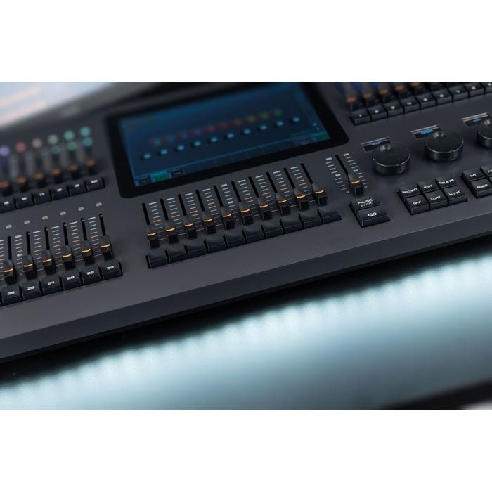 Showtec LAMPY 40 1U - Consola DMX con 40 faders y 1 Universo - Tempo Shop