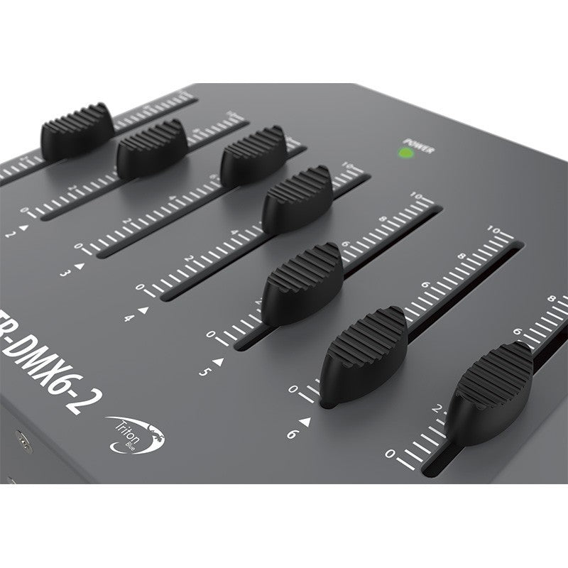 Triton Blue Pulsar 6 - Mesa de control de iluminación DMX