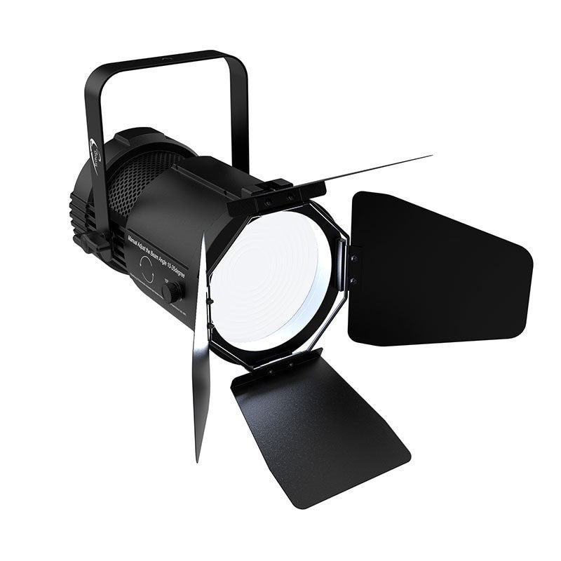 Triton Blue FR-3200-050 Stellar 50 – Fresnel LED bicolor 50 W (3200–6500 K) con zoom manual 10°–35°, lente 150 mm e incluye visera