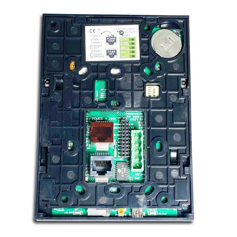 Triton Blue STICK-DE3 - UNIVERSAL PANEL TACTIL 1024 CH.Ethernet, multizona, pantalla color 500 escenas 10 zonas - Tempo Shop