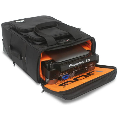 UDG U9024BL/OR - Ultimate Producer Packpack Trolley Negro/Naranja - Tempo Shop