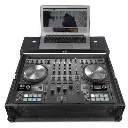 UDG U91064BL - Flight Case NI TRAKTOR KONTROL S4 MK3 Negro Plus (Bandeja para ordenador) - Tempo Shop